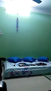 Snapshot of GildanK18 chatting on February 20, 4:46 pm GildanK18 online show from February 20, 4:46 pm