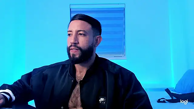 Snapshot of BradLeon_ chatting on March 15, 1:19 am BradLeon online show from March 15, 1:19 am