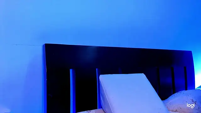 Snapshot of BradLeon_ chatting on March 23, 2:59 am BradLeon online show from March 23, 2:59 am