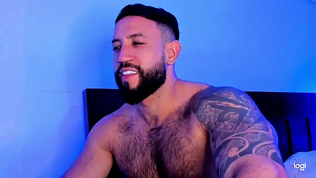 Snapshot of BradLeon_ chatting on March 23, 6:05 am BradLeon online show from March 23, 6:05 am