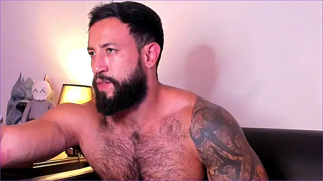 Snapshot of BradLeon_ chatting on November 24, 6:40 pm BradLeon online show from November 24, 6:40 pm