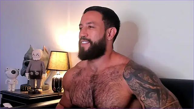 Snapshot of BradLeon_ chatting on November 27, 10:12 pm BradLeon online show from November 27, 10:12 pm