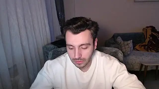 handsomeee04 online show from March 12, 9:10 pm