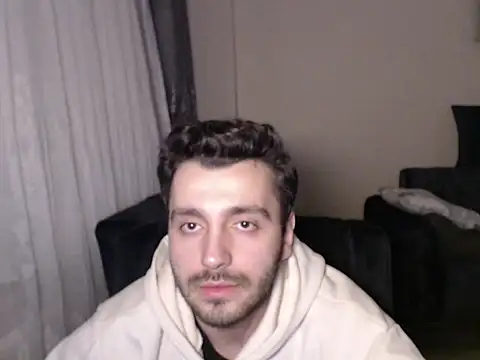 handsomeee04 online show from March 20, 6:02 pm