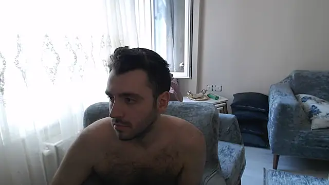 handsomeee04 online show from May 11, 11:27 am