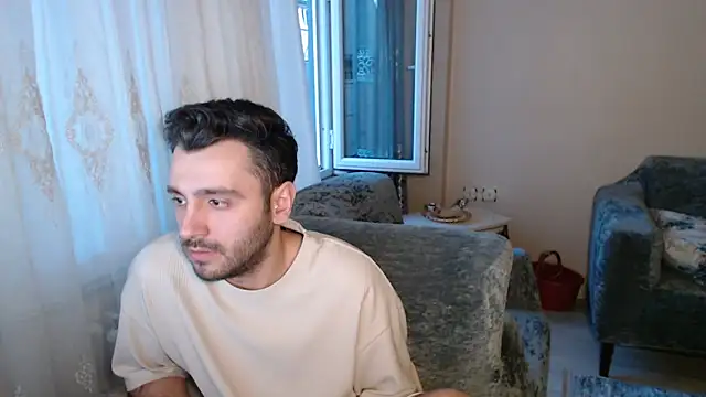 handsomeee04 online show from May 15, 11:23 pm