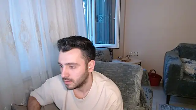 handsomeee04 online show from May 16, 12:18 am