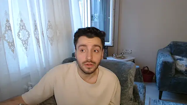 handsomeee04 online show from May 16, 1:02 am