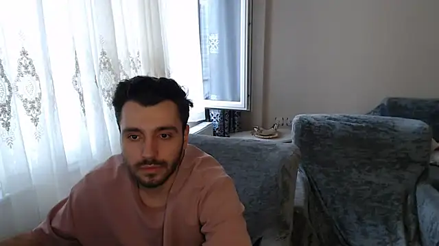 handsomeee04 online show from May 19, 3:35 am