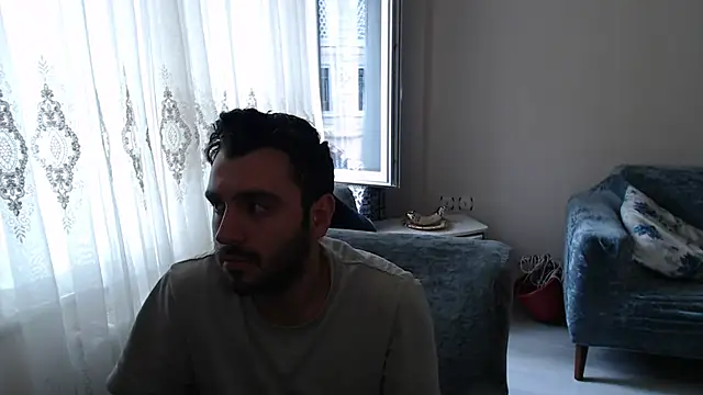 handsomeee04 online show from May 21, 12:45 pm