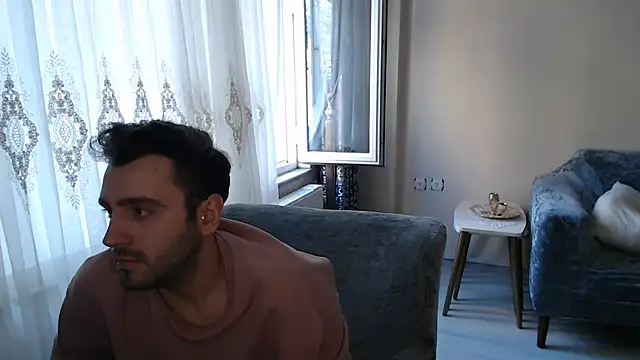handsomeee04 online show from May 24, 4:23 pm