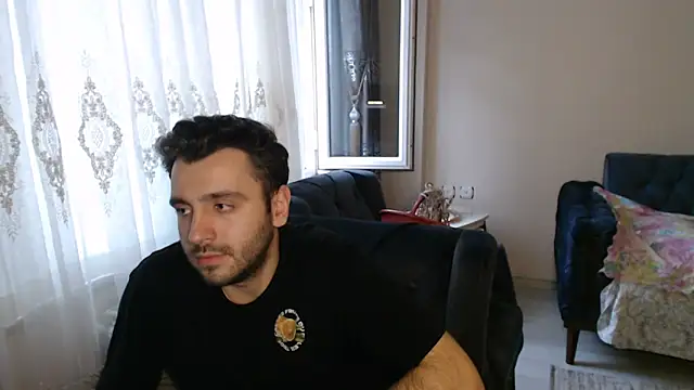 handsomeee04 online show from May 29, 3:48 am