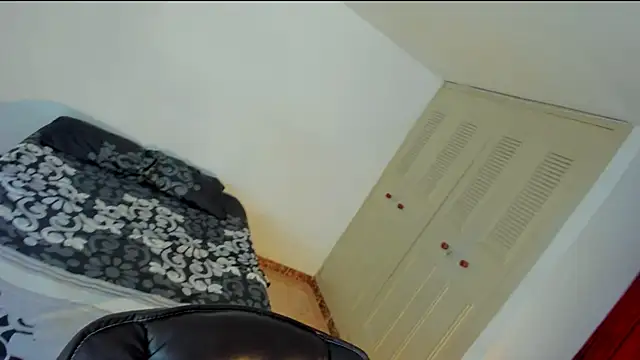 emmaTorres1 online show from February 3, 1:30 pm