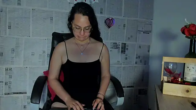 emmaTorres1 online show from February 13, 3:46 pm