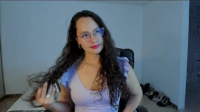 emmaTorres1 online show from March 8, 11:39 pm