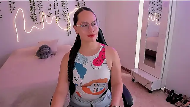 emmaTorres1 online show from October 6, 2:14 pm