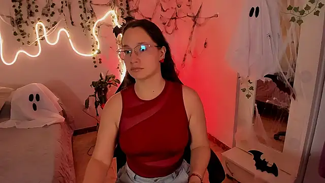 emmaTorres1 online show from October 29, 2:30 pm