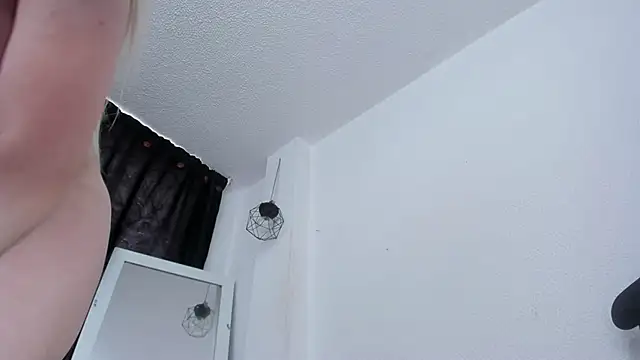 marianneloveee online show from January 24, 5:53 pm