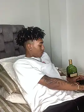 Boy cock18 online show from March 3, 12:37 am