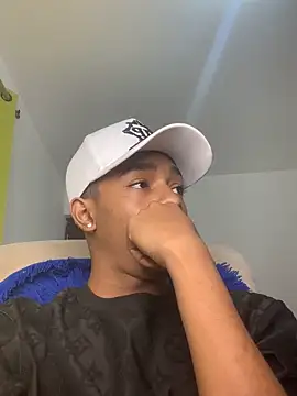 Boy cock18 online show from October 22, 8:19 pm