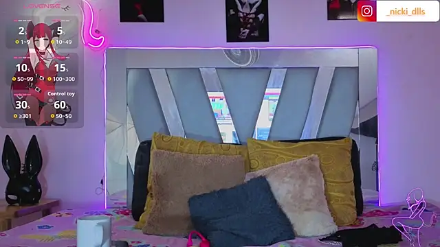 supradoll online show from October 27, 6:01 pm