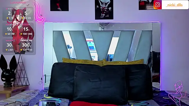 supradoll online show from November 23, 6:19 pm