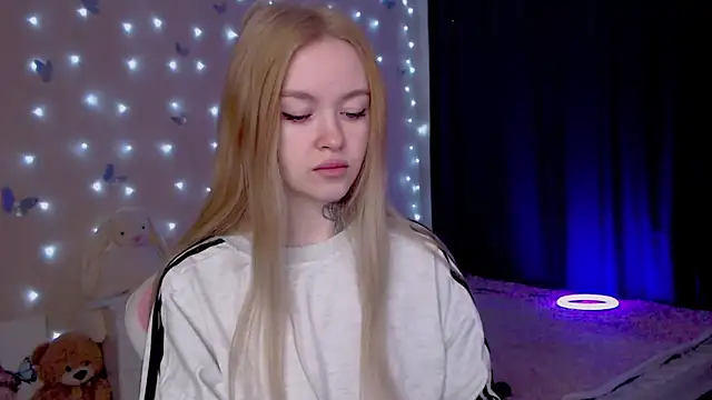 Snapshot of Naughty_Mable chatting on February 21, 1:17 am Naughty Mable online show from February 21, 1:17 am