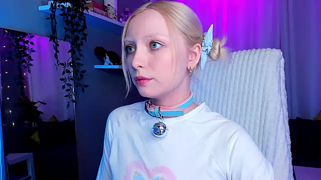 Snapshot of forget_me_not_eve chatting on February 6, 2:15 pm forget me not eve online show from February 6, 2:15 pm