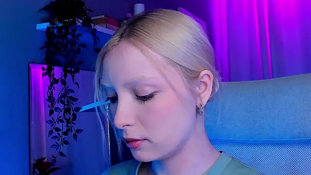 Snapshot of forget_me_not_eve chatting on February 16, 8:43 am forget me not eve online show from February 16, 8:43 am