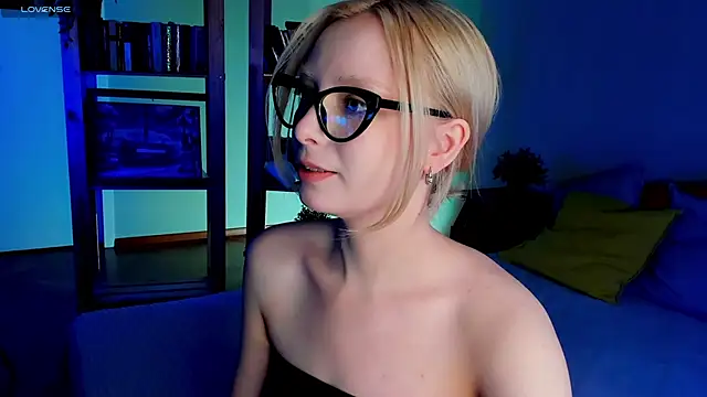 Snapshot of forget_me_not_eve chatting on March 15, 8:37 am forget me not eve online show from March 15, 8:37 am