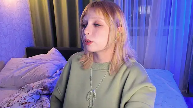 Snapshot of forget_me_not_eve chatting on November 21, 2:27 pm forget me not eve online show from November 21, 2:27 pm