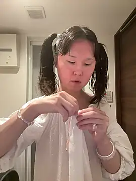 Snapshot of catianya chatting on April 16, 2:45 am catianya online show from April 16, 2:45 am