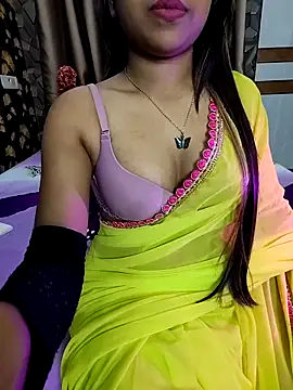 Little  Lia online show from March 20, 5:25 pm