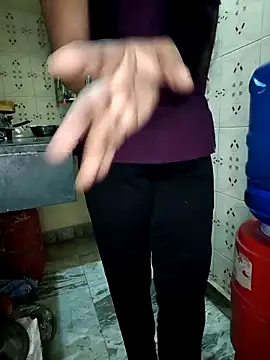 Soniya 444 online show from March 5, 7:05 am