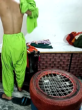 Snapshot of KumarSilencesex21 chatting on February 26, 11:31 am KumarSilencesex21 online show from February 26, 11:31 am