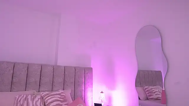 Snapshot of sam_lewins chatting on November 25, 7:14 pm sam lewins online show from November 25, 7:14 pm