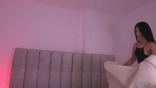 Snapshot of sam_lewins chatting on December 2, 7:20 pm sam lewins online show from December 2, 7:20 pm