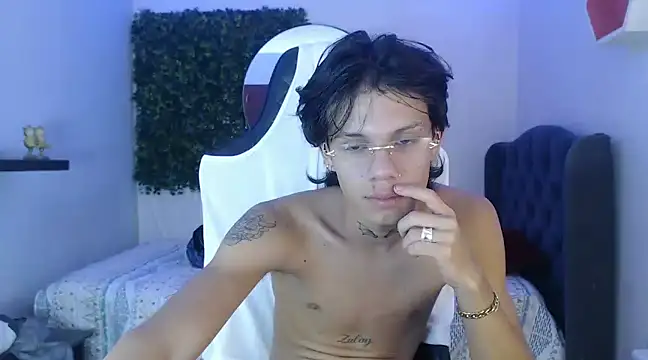 andy dan18 online show from December 28, 8:04 pm