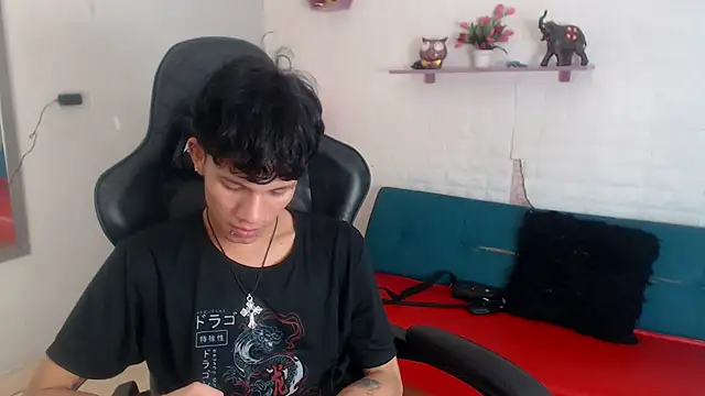 andy dan18 online show from November 18, 3:27 pm