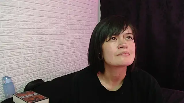 Snapshot of rousstattoo chatting on March 8, 7:38 am rousstattoo online show from March 8, 7:38 am