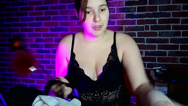 Heleneecesmecs2 online show from January 1, 1:04 am