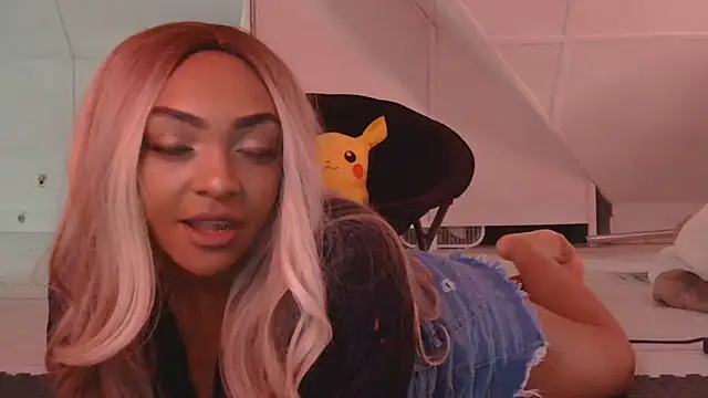 Snapshot of jaslenelovely chatting on December 30, 4:19 pm jaslenelovely online show from December 30, 4:19 pm