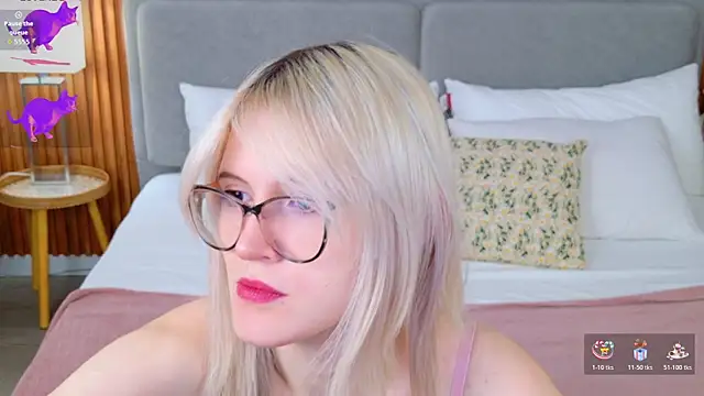 NellieLoyns online show from November 19, 5:13 pm