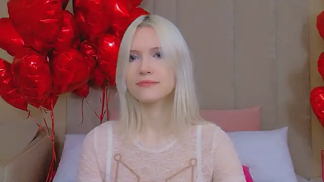 NellieLoyns online show from February 17, 5:30 pm