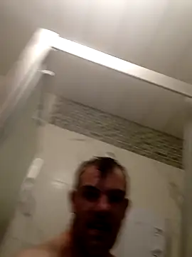 Snapshot of Eddyfrancis87 chatting on February 9, 8:24 pm Eddyfrancis87 online show from February 9, 8:24 pm