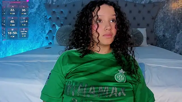 LucyLovelyy online show from February 19, 6:44 am