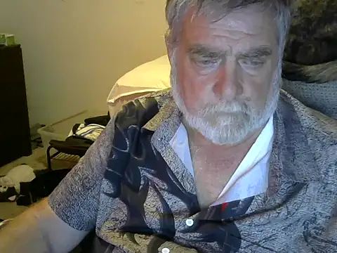 Snapshot of viejo_oso chatting on September 19, 2:24 am viejo oso online show from September 19, 2:24 am