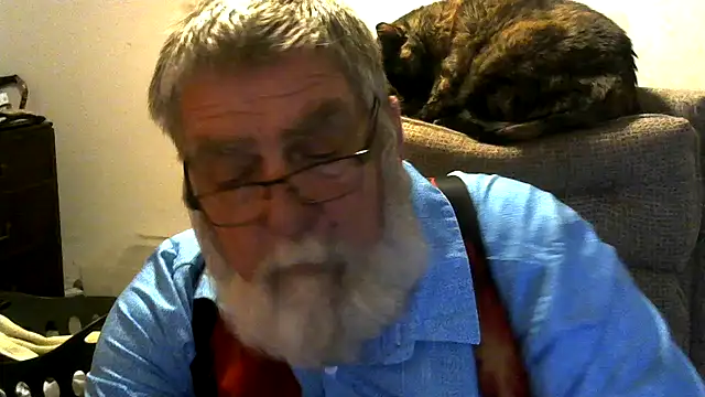 viejo oso online show from April 10, 3:23 am