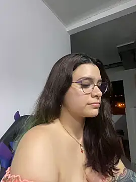 Snapshot of Sophia_cyrus11 chatting on January 19, 2:04 am Sophia cyrus11 online show from January 19, 2:04 am