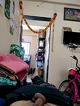 hot punekar online show from November 22, 7:18 am